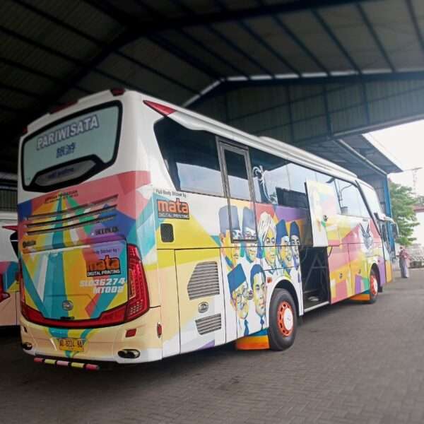 Cari Jasa Sewa Bus Pariwisata Terdekat